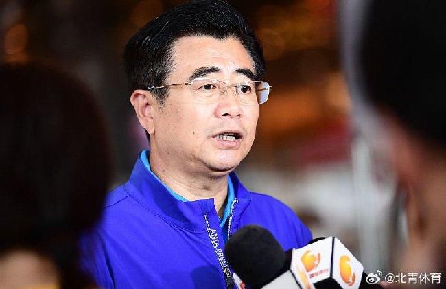 想到这里，尹少森觉得，以后要经常拖她出来放松才行。
